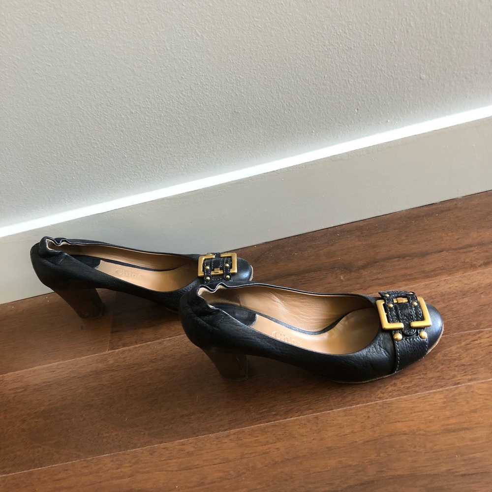 Chloe Pumps with Gold Buckle - 37.5 - Picture 3 of 5